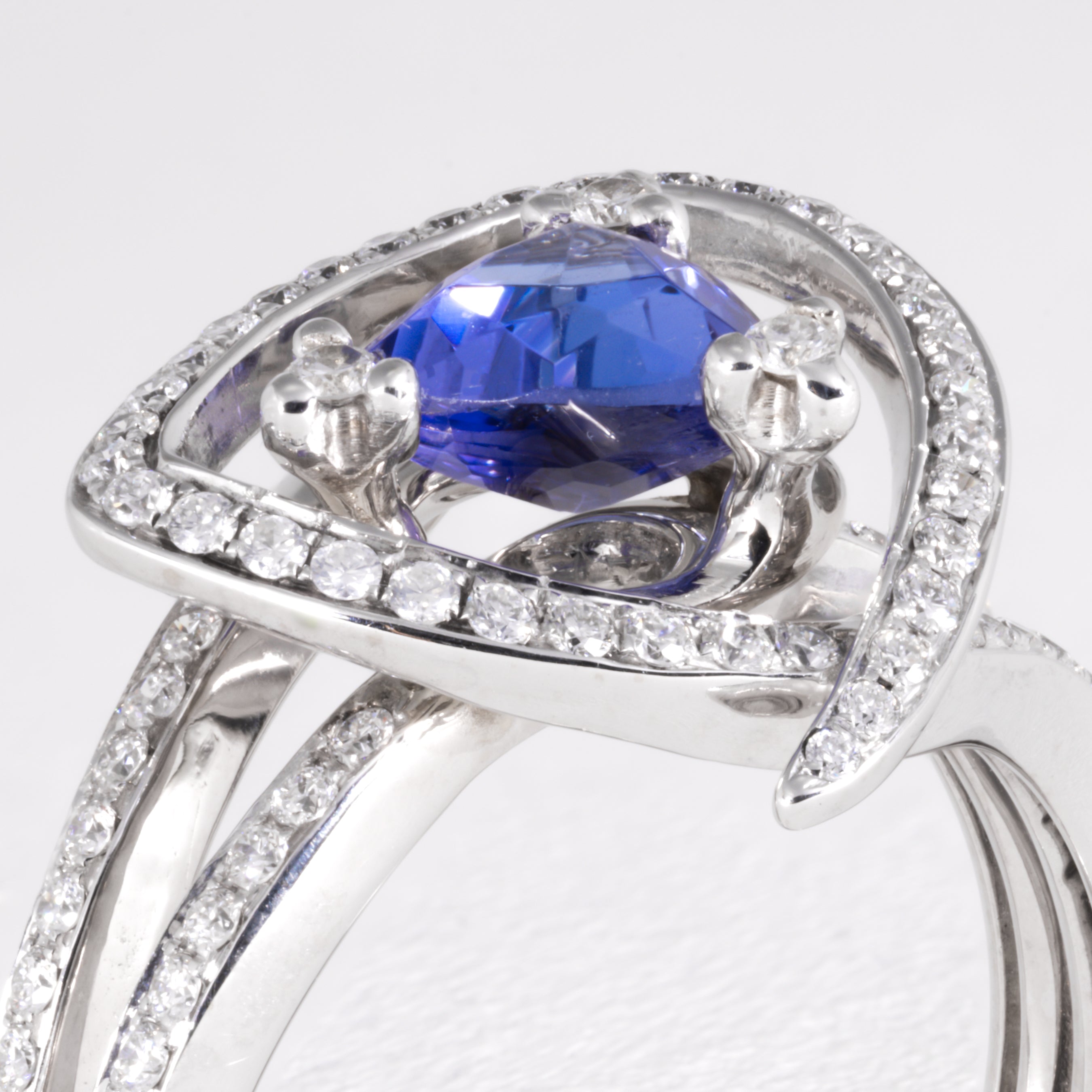 Triliant Cut Tanzanite And Diamond Ring - Image 2