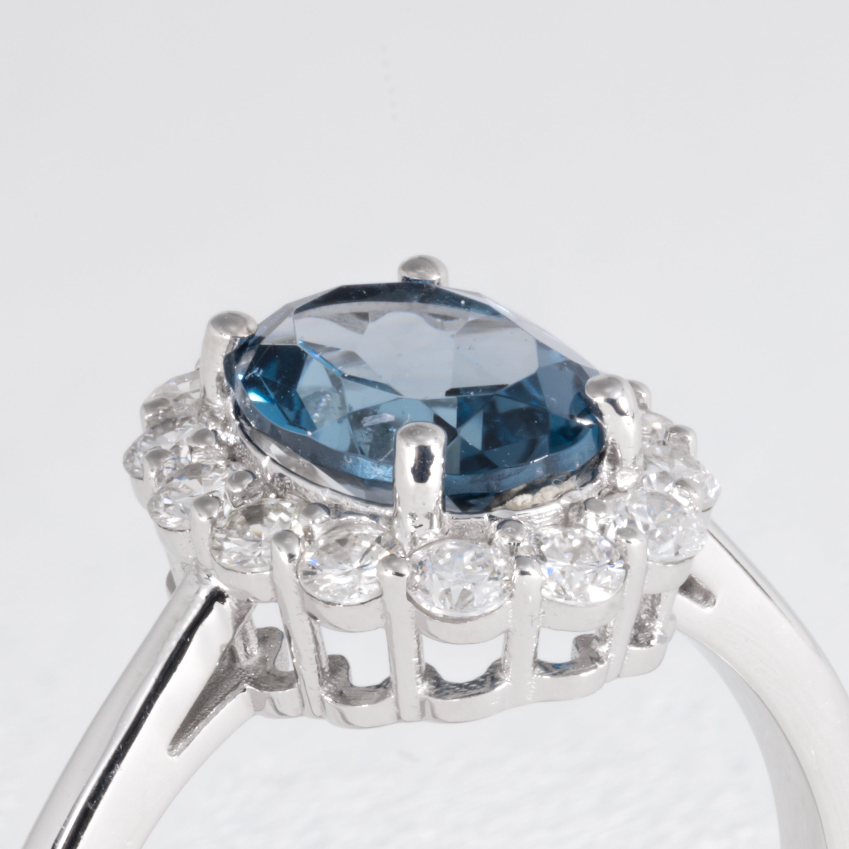 Oval London Blue Topaz Cluster Ring - Image 2